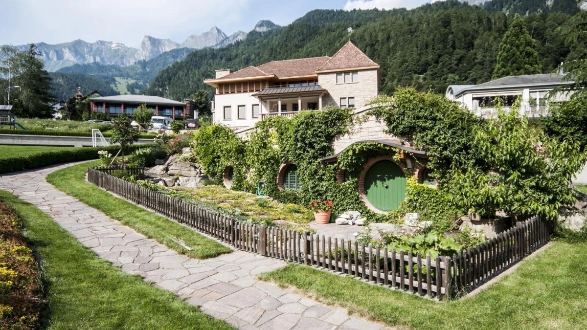 Greisinger Museum, Mittelerde, in Jenins, Graubünden