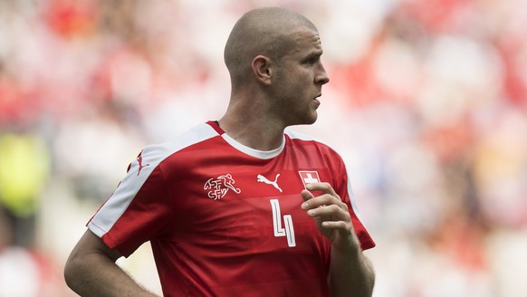 ARCHIV --- ZUM WECHSEL VON PHILIPPE SENDEROS ZU DEN GLASGOW RANGERS STELLEN WIR IHNEN FOLGENDES BILD ZUR VERFUEGUNG --- Swiss defender Philippe Senderos, reacts during an international friendly test m ...