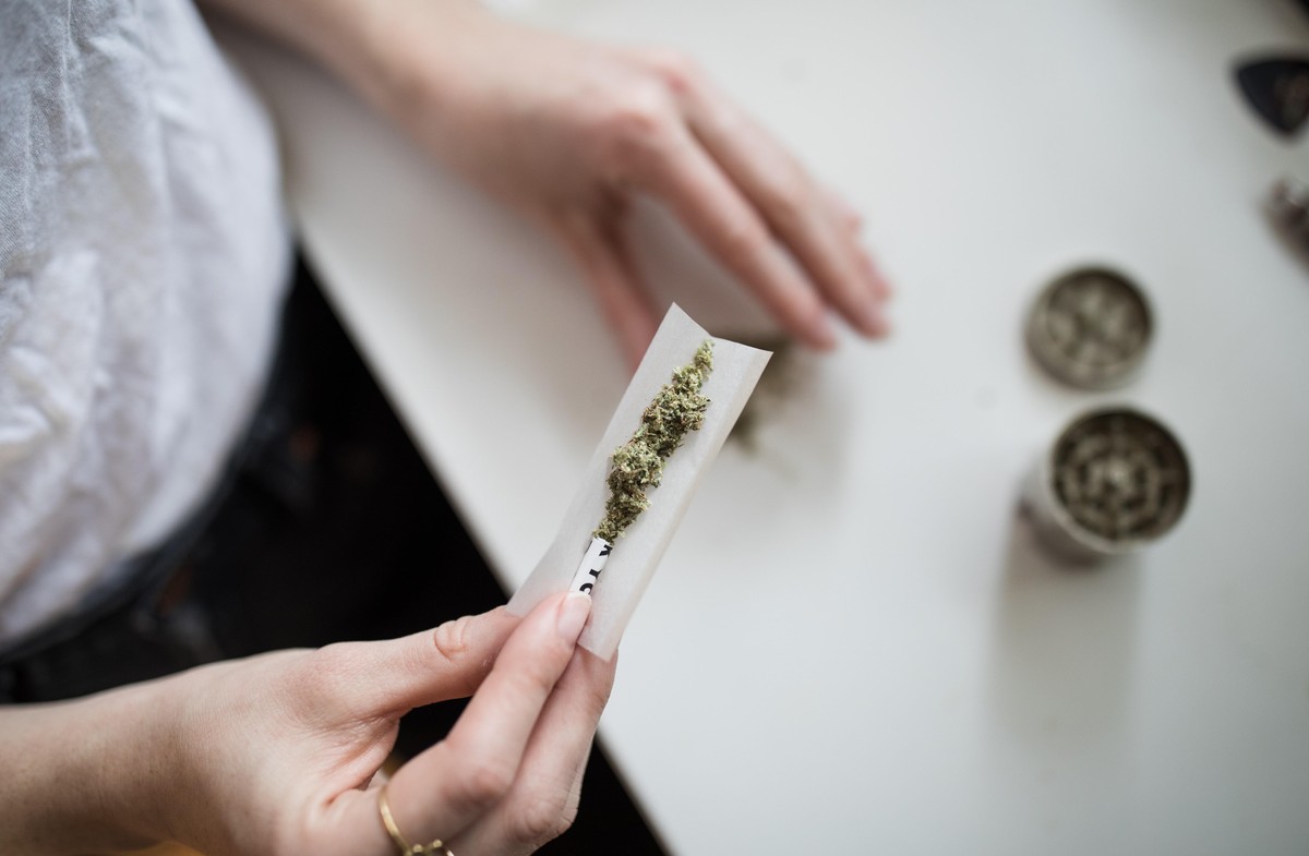 cannabis, marihuana, joint, legalize, legalisierung, smoke, smoking, rauchen, hanf, hanfzigarette,