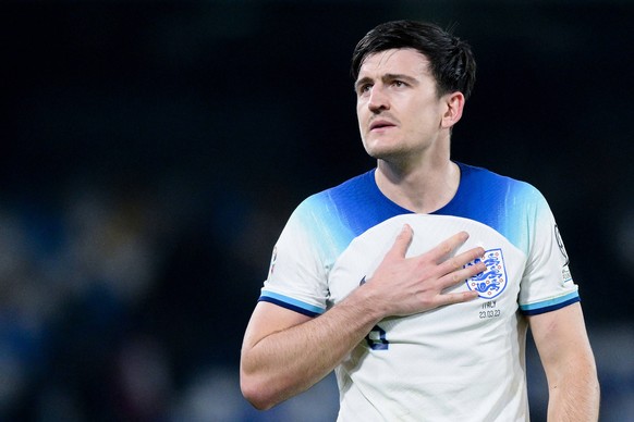 Italy v England - UEFA EURO, EM, Europameisterschaft,Fussball 2024 qualifiers Harry Maguire of England greets the fans at the end of UEFA Euro 2024 Qualifiers match between Italy and England at Stadio ...
