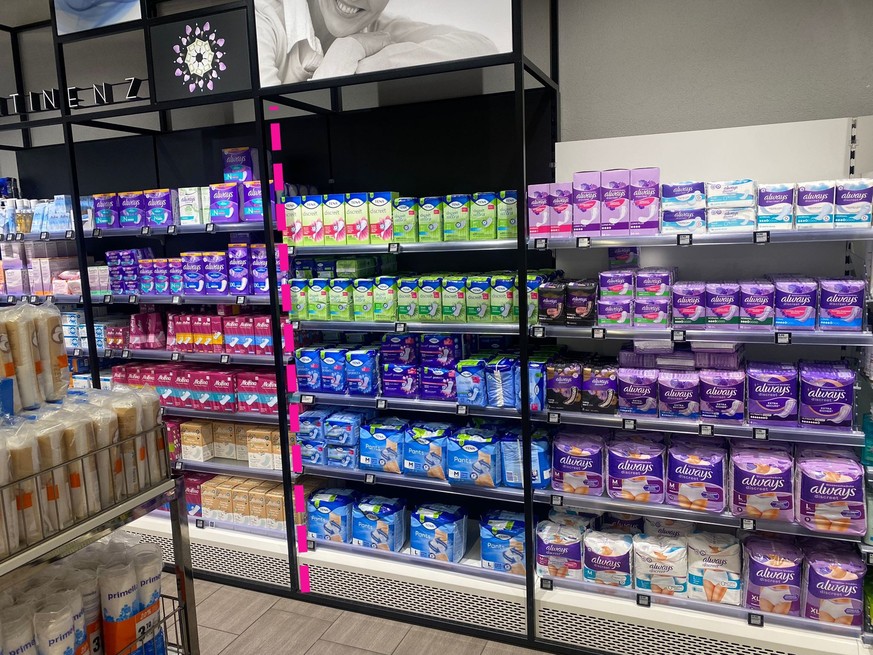 Inkontinenz-Produkte in der Migros am Limmatplatz.
