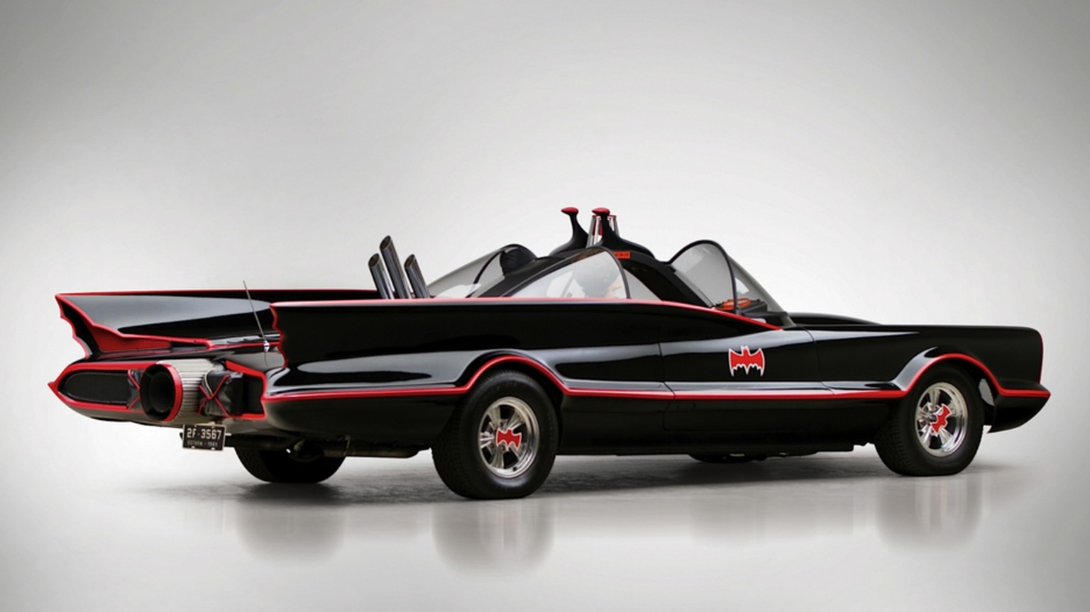 batmobile george barris http://www.boldride.com/ride/1966/chevrolet-batmobile-recreation-and-yamaha-batcycle#gallery/3