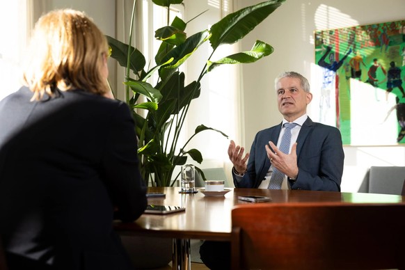 Bundesrat Beat Jans gibt sich im Interview auch selbstkritisch.