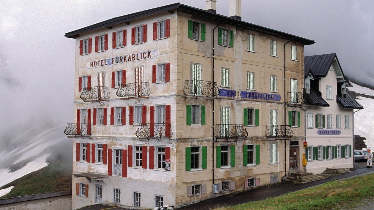 Historisches-Hotel-Furkablick-erstrahlt-bald-in-neuem-Glanz