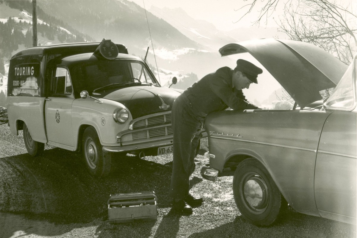 130 Jahre TCS 

https://www.tcs.ch/de/der-tcs/rund-um-den-tcs/geschichte.php