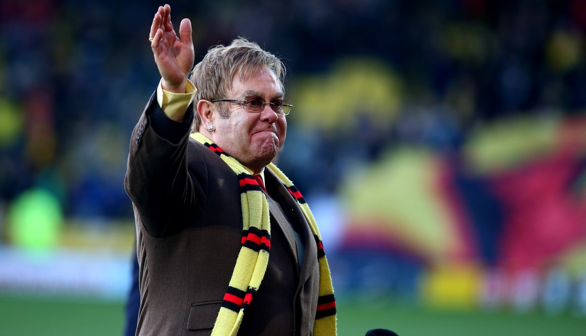 Die verrückte Aufholjagd von Watford gegen Blackpool hat wohl auch Ehrenpräsident Elton John gefallen.
