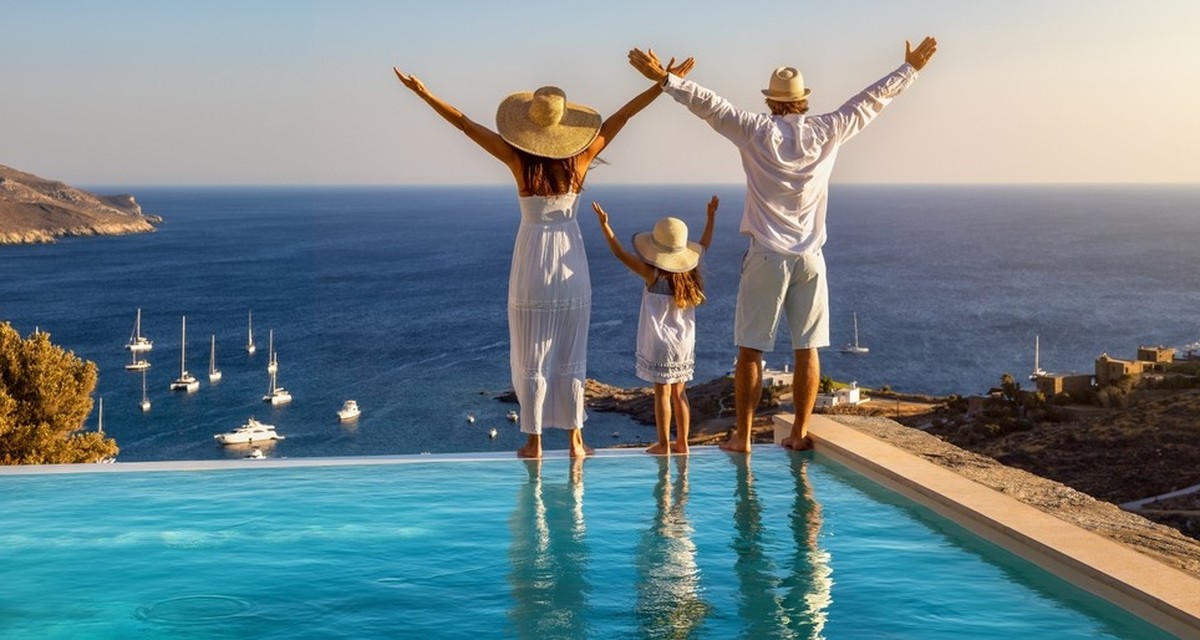 Eine Reise ans Meer gehört für viele Schweizerinnen und Schweizer zu einem perfekten Sommer.