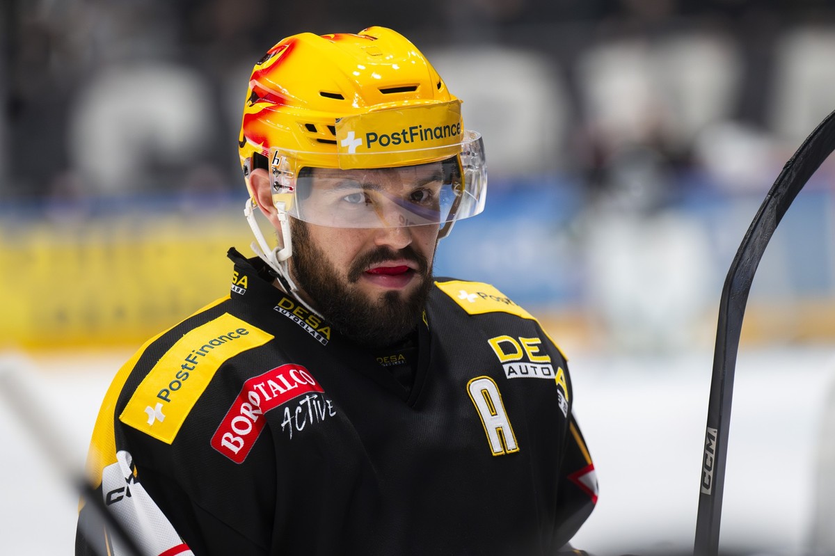 PostFinance Top Scorer Luca Fazzini (HCL), during the play out of National League A (NLA) Swiss Championship 2024/25 between HC Lugano and HC Ajoie at the ice stadium Cornèr Arena in Lugano, Switzerla ...