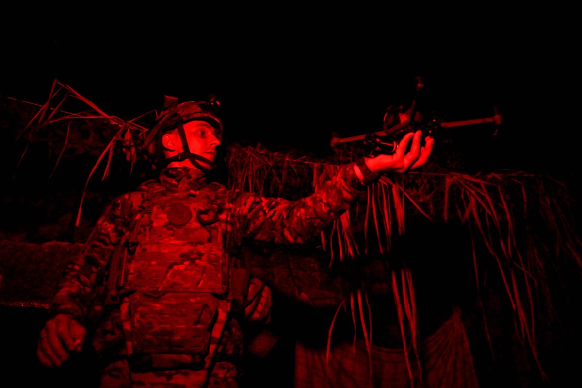 Aerial reconnaissance crew of Khyzhak special police unit destroys enemy in Toretsk In the Donetsk region, Ukraine, on December 19, 2024, a soldier from the special aerial reconnaissance unit of the N ...