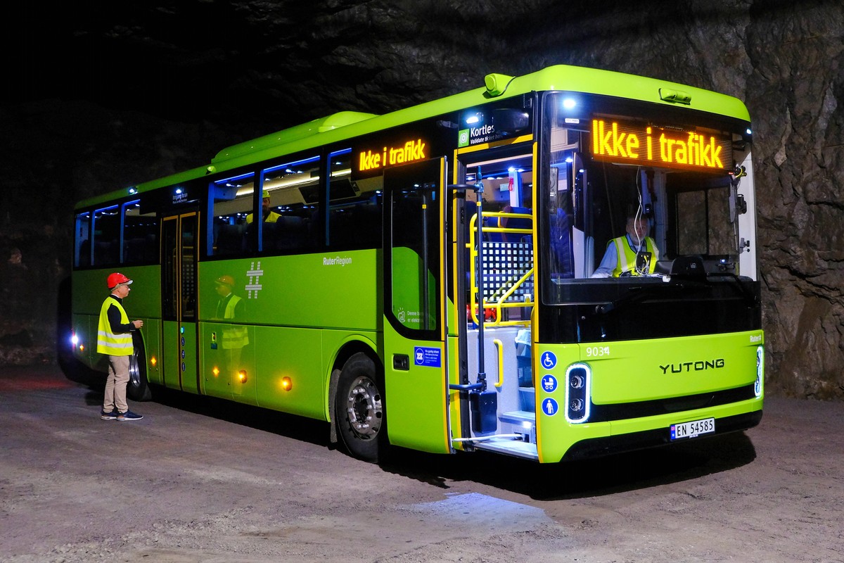 This photo provided by Ruter AS show a Yutong bus, owned by Norwegian public transport operator, Ruter, during a test of the vehicle's communication system on Aug. 14, 2025, in Sandvika, Norway.  ...