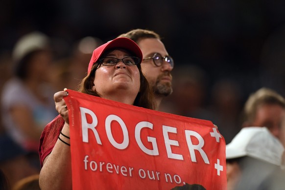 epa05740960 A fan of Switzerland&#039;s Roger Federer during the Men&#039;s Singles fourth round match between Roger Federer of Switzerland and Kei Nishikori of Japan at the Australian Open Grand Slam ...