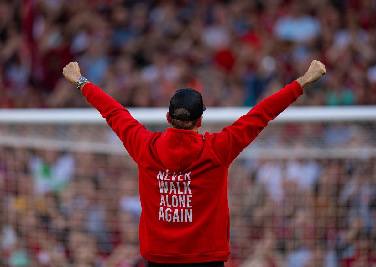 Sport Bilder des Tages Football - FA Premier League - Liverpool FC v Wolverhampton Wanderers FC LIVERPOOL, ENGLAND - Saturday, May 18, 2024: Liverpool s manager J�rgen Klopp after the FA Premier Leagu ...