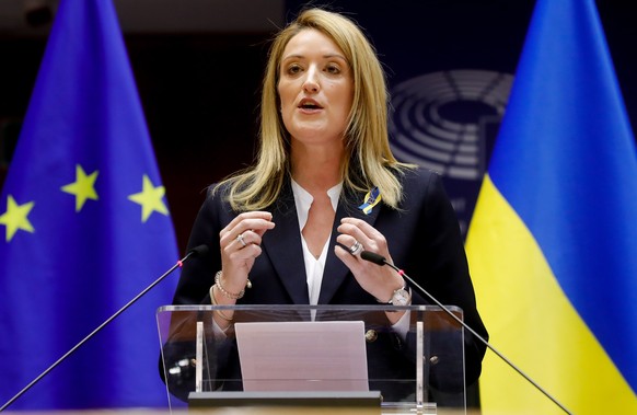 epa09793697 European Parliament President Roberta Metsola speaks at the start of an extraordinary Plenary session debating on the &#039;Russian aggression against Ukraine&#039; at the European Parliam ...