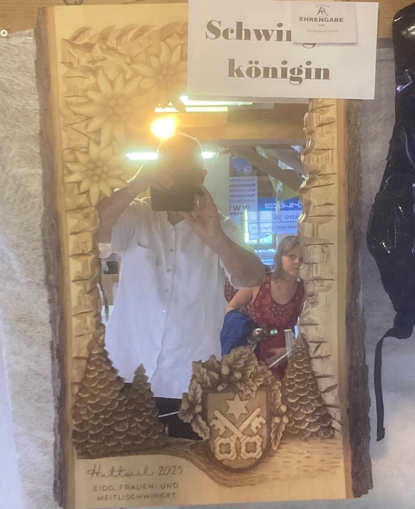 Bilder vom Eidgenössischen Schwingfest der Frauen auf dem Oberbühl.