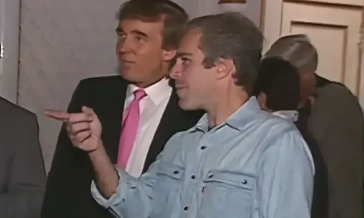 Donald Trump und Jeffrey Epstein waren jahrelang eng befreundet. Hier feiern sie zusammen im Jahr 1992 in Trumps Anwesen Mar-a-Lago.