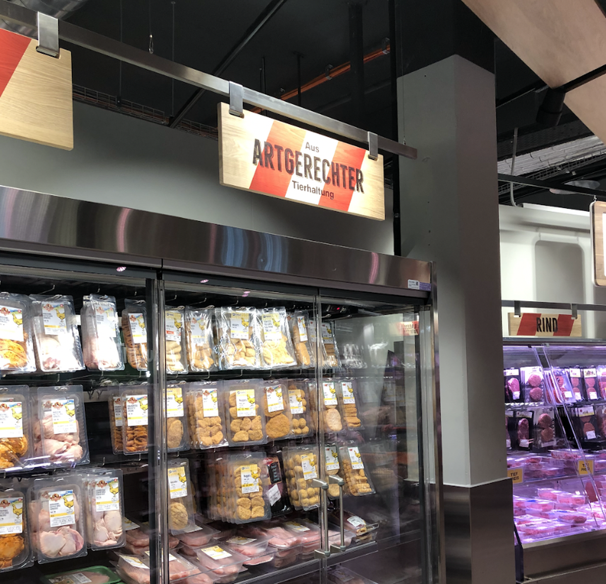 Das Schild in einer Migros-Filiale in Zürich Seebach.