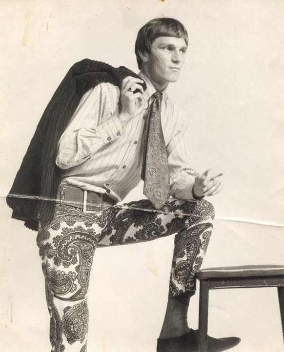 «Mein Vater, wie er wilde Paisley-Hosen trägt. Frühe 1970er.»