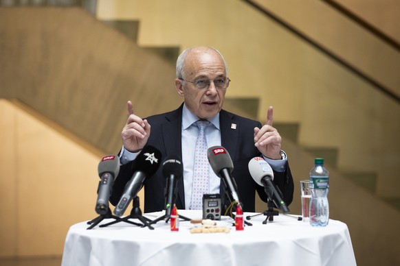 Bundespraesident Ueli Maurer spricht waehrend der Jahresend-Medienkonferenz am Freitag, 27. Dezember 2019, in Bern. (KEYSTONE/Peter Klaunzer)