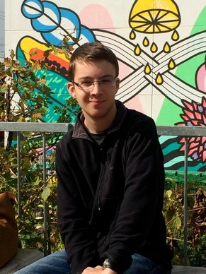 Der 19-jährige Joé aus Luxemburg verliert monatlich rund 170 Franken.