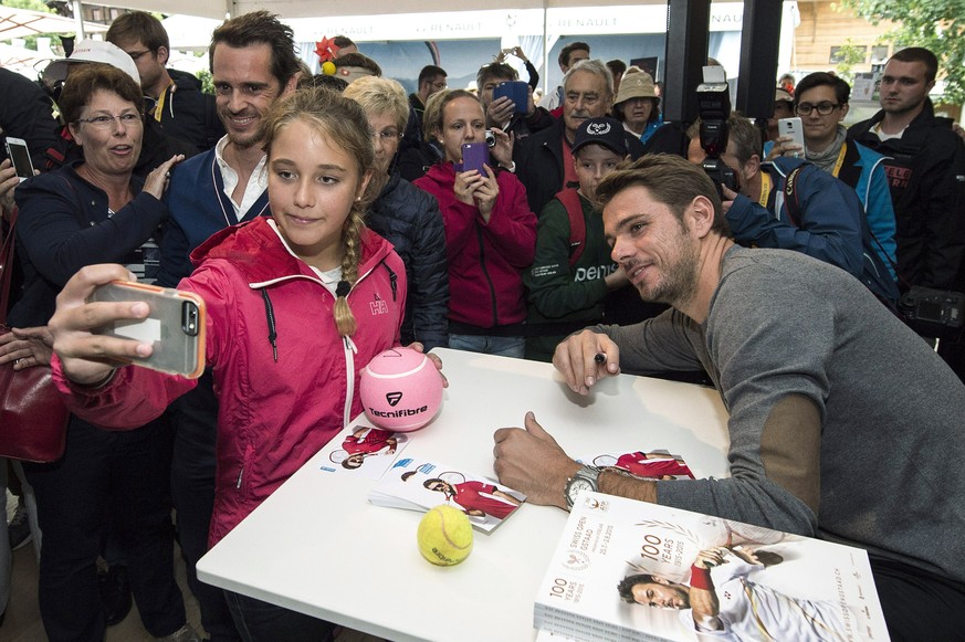 Gross und Klein konnte Stan an der Autogrammstunde eine Freude bereiten.