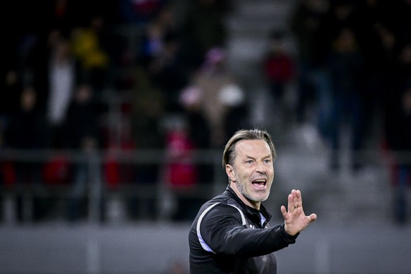 L&#039;entraineur du FC Sion Paolo Tramezzani lors de la rencontre du championnat de football de Super League entre le FC Sion et le FC Lausanne-Sport le mercredi 2 mars 2022 au stade de Tourbillon a  ...