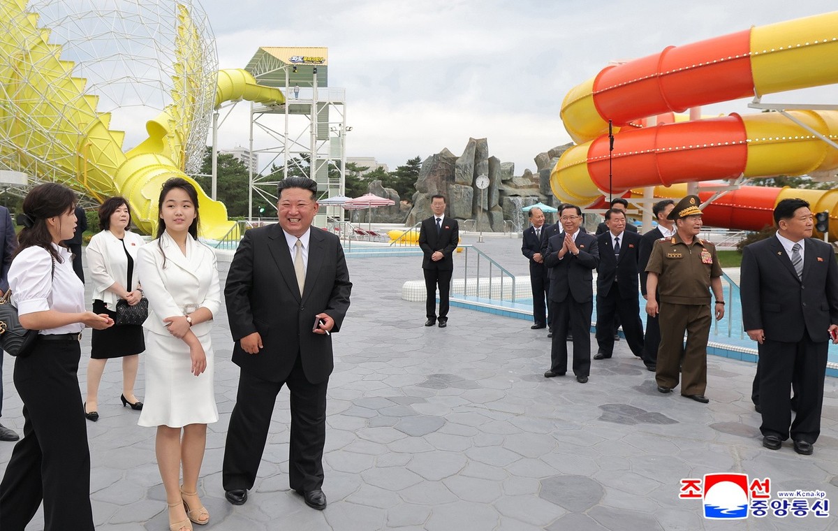 epa12197958 A photo released by the official North Korean Central News Agency (KCNA) shows North Korean leader Kim Jong Un (4-L) and his daughter Kim Ju Ae (3-L) during a ceremony marking the opening  ...