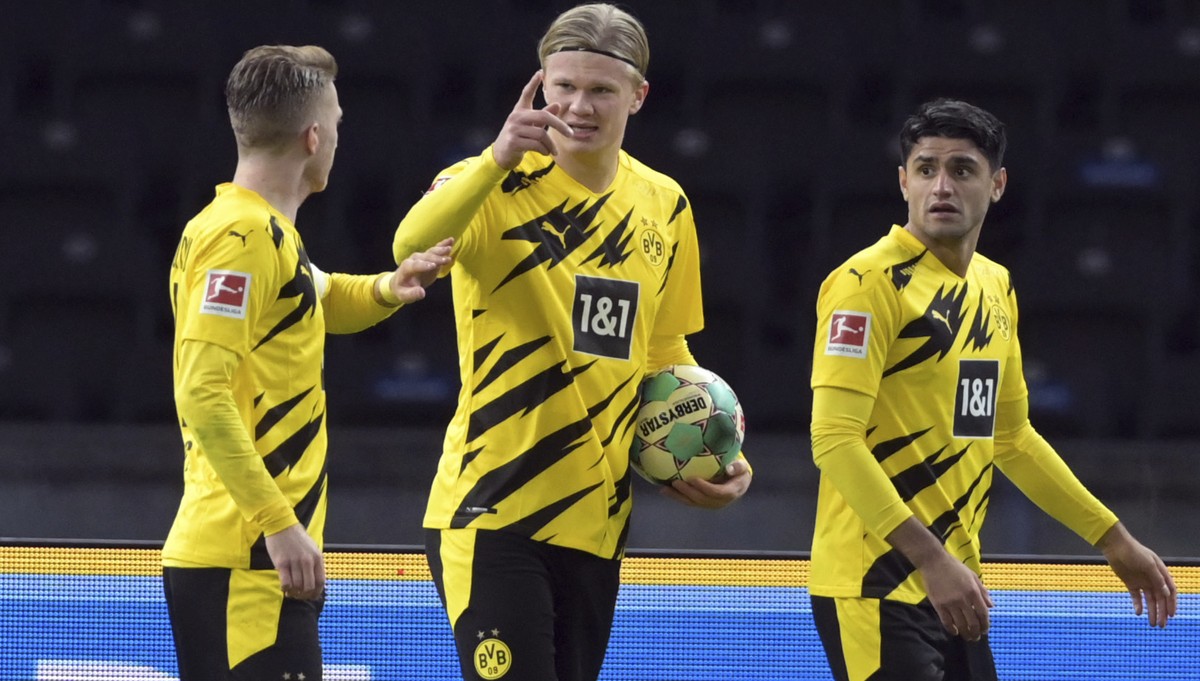 Dortmund's Erling Haaland celebrates after his goal during a German Bundesliga soccer match between Hertha BSC Berlin and Borussia Dortmund in Berlin, Geremany, Saturday, Nov.21, 2020. (Soeren St ...