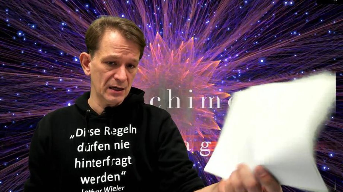 Corona-Leugner: "Querdenker"-Arzt Bodo Schiffmann soll Zulassung verlieren. Bodo Schiffmann: Dem HNO-Arzt droht jetzt der Verlust der Zulassung als Arzt und der Verlust der Räume für seine S ...
