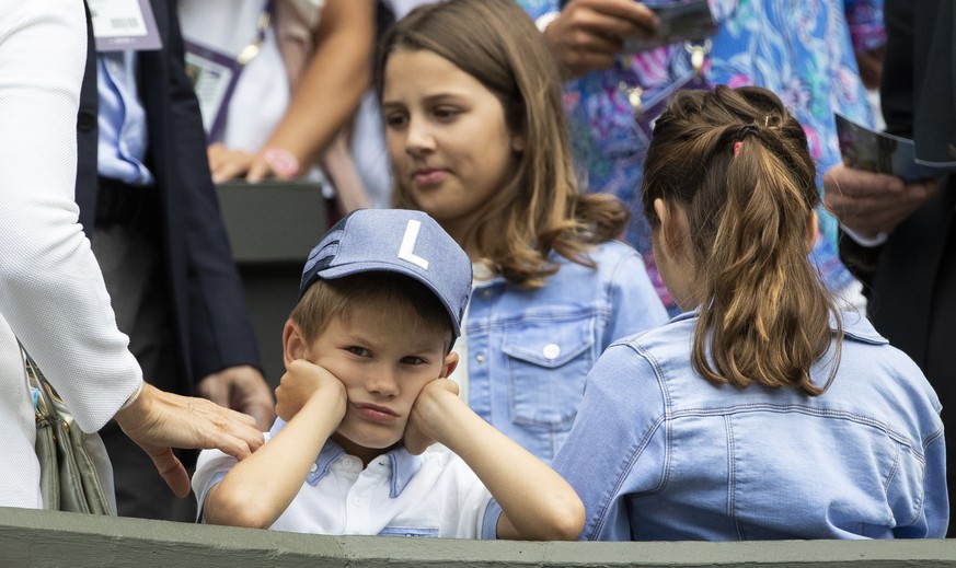 Der Match gegen Djokovic hat den Federer-Kids ganz schön die Stimmung verdorben.