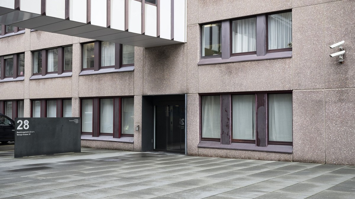 Beschuldigter-bestreitet-vor-Z-rcher-Gericht-Betrugsvorw-rfe