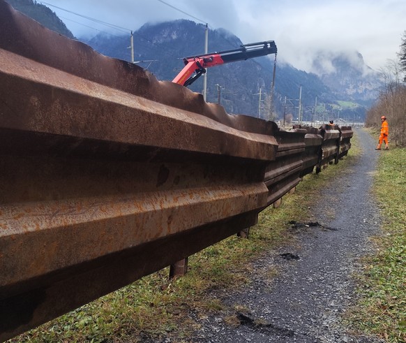 Stahlträger Steinschlag Schutz Uri Erstfeld Bruust