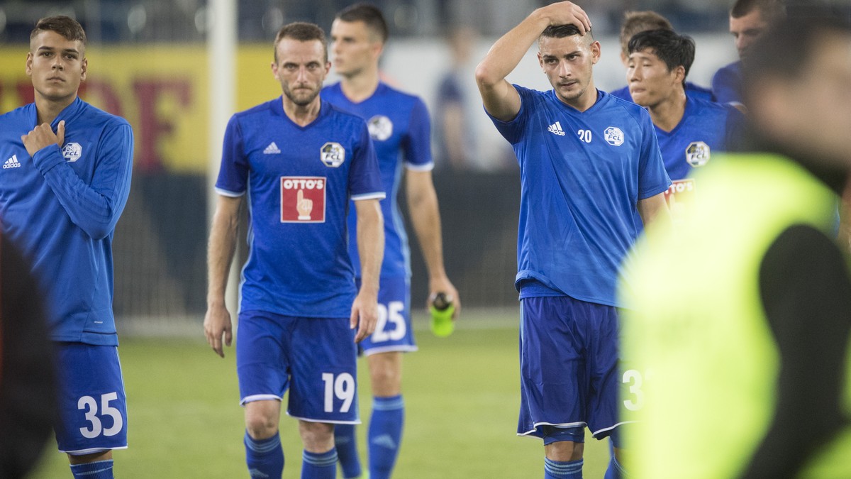 The players from Luzern reacts the 2:1 game at the UEFA Europa League qualifying second round soccer match between Switzerland's FC Luzern and Croatia's NK Osijek, in Lucerne, Switzerland, o ...