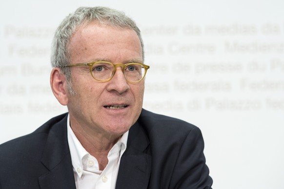 Adrian Lobsiger, Eidgenoessischer Datenschutz-und Oeffentlichkeitsbeauftragter spricht an der Jahresmedienkonferenz, am Montag, 25. Juni 2018, in Bern. (KEYSTONE/Peter Schneider)