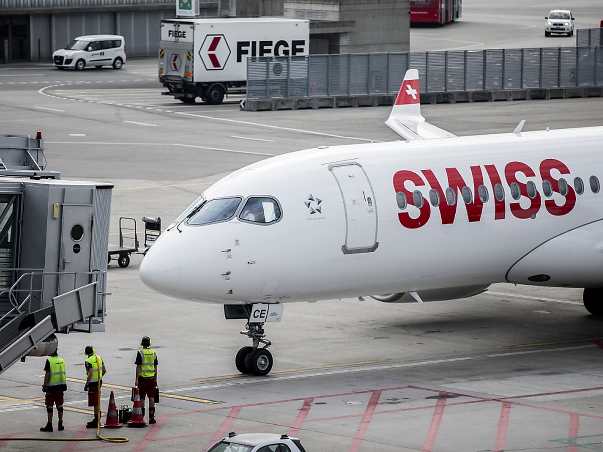 Atterrissage d'urgence Swiss: l'enquête livre une première piste