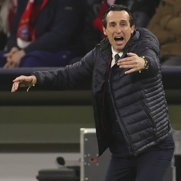 epa09886800 Villarreal&#039;s head coach Unai Emery reacts during the UEFA Champions League quarter final, second leg soccer match between Bayern Munich and Villarreal CF in Munich, Germany, 12 April  ...