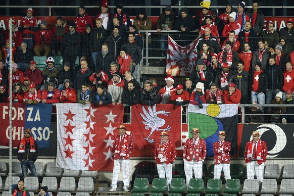 Swiss fans during the UEFA EURO 2016 group E qualifying soccer match between Estonia and Switzerland at the A. Le Coq Arena in Tallinn, Estonia, on Monday, October 12, 2015. (KEYSTONE/Georgios Kefalas ...