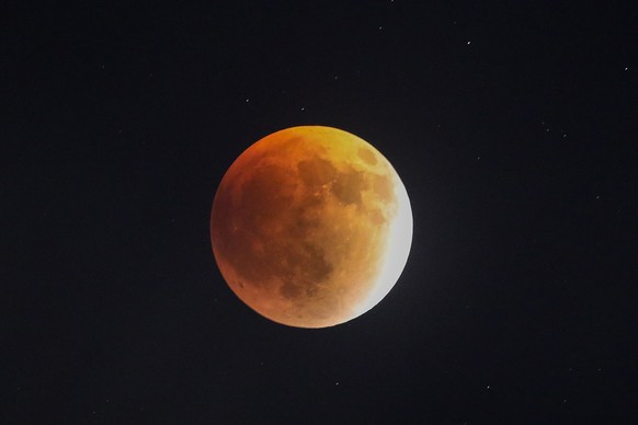 &lt;p&gt;Der Blutmond versetzte die Welt in der vergangenen Nacht in Staunen. Hier sind die besten Bilder von rund um den Globus – wir fangen an mit Colombo, Sri Lanka.&lt;/p&gt;