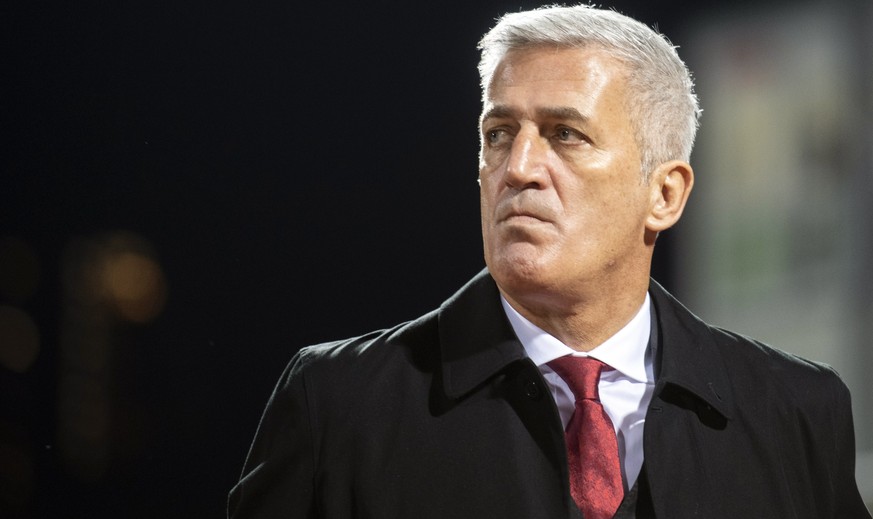 epa07165424 Switzerland&#039;s head coach Vladimir Petkovic reacts during the International Friendly soccer match between Switzerland and Qatar in Lugano, Switzerland, 14 November 2018. EPA/ENNIO LEAN ...