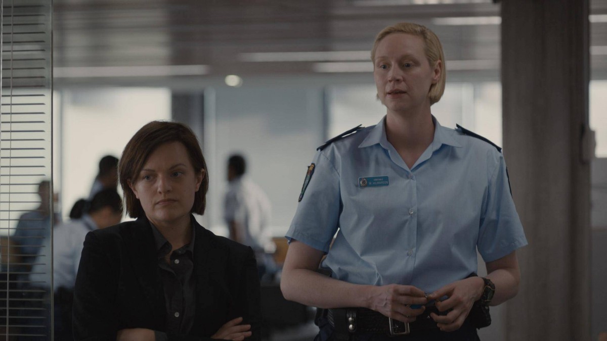 Top of the Lake 2013 - - filmstill Top of the Lake 2013 - Season 2, Episode 1, China Girl 2017 Elisabeth Moss, Gwendoline Christie - - - EDITORIAL USE ONLY Copyright: xCAP/RFSx