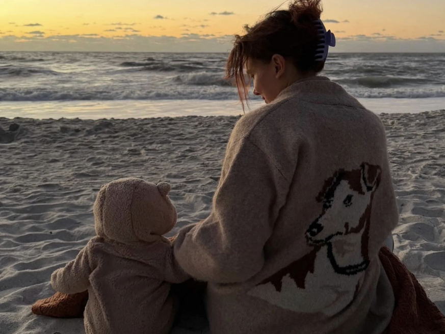 Im August 2025 adoptierten sie bereits ein Mädchen.
