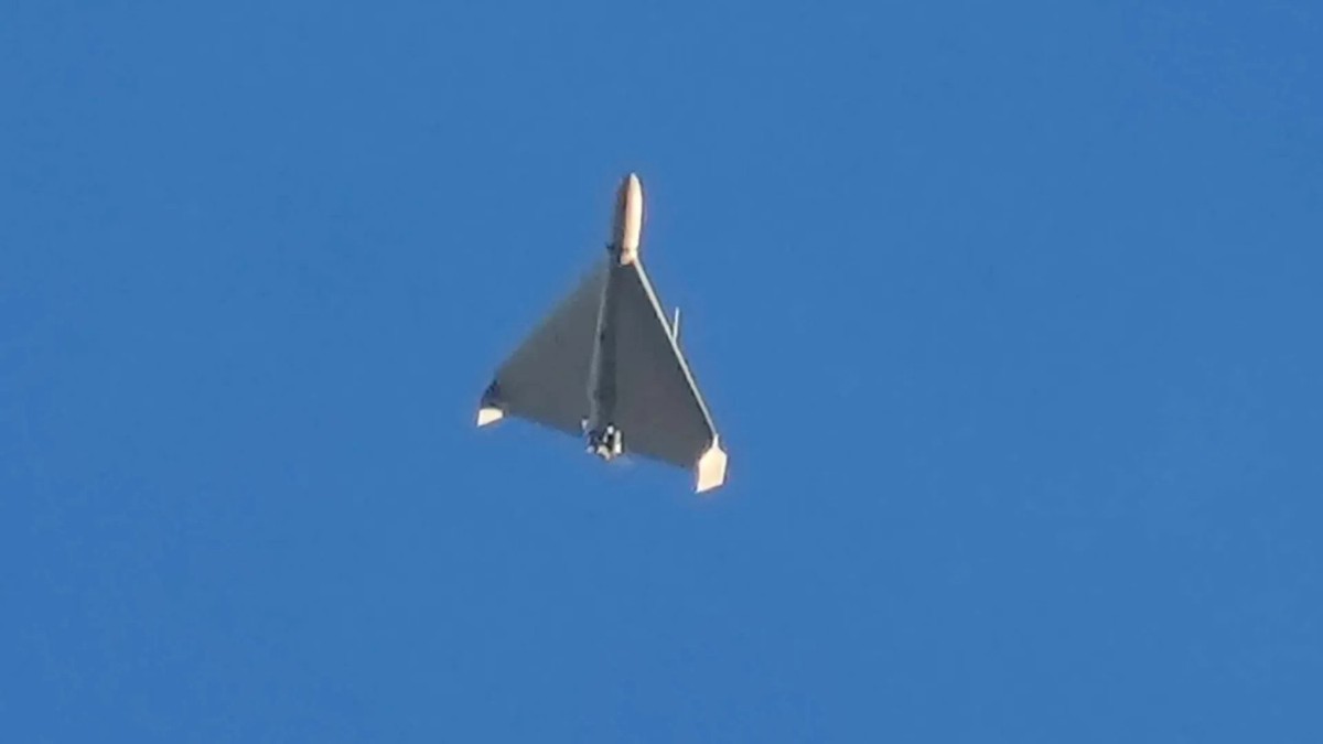 Drone de combat vraisemblablement de type Shahed 136 de fabrication iranienne : la Russie utilise souvent ces drones pour bombarder des cibles en Ukraine.