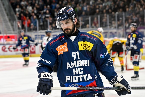 Nicolas Petan (HCAP) disappointed, during the regular season National League game between HC Ambri Piotta and SC Bern at the ice stadium Gottardo Arena, Switzerland, October 21, 2025. (KEYSTONE/Ti-Pre ...