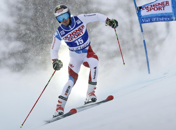 Switzerland&#039;s Loic Meillard speeds down the course during a men&#039;s World Cup giant slalom in Val D&#039;Isere, France, Saturday, Dec. 8, 2018. (AP Photo/Gabriele Facciotti)
