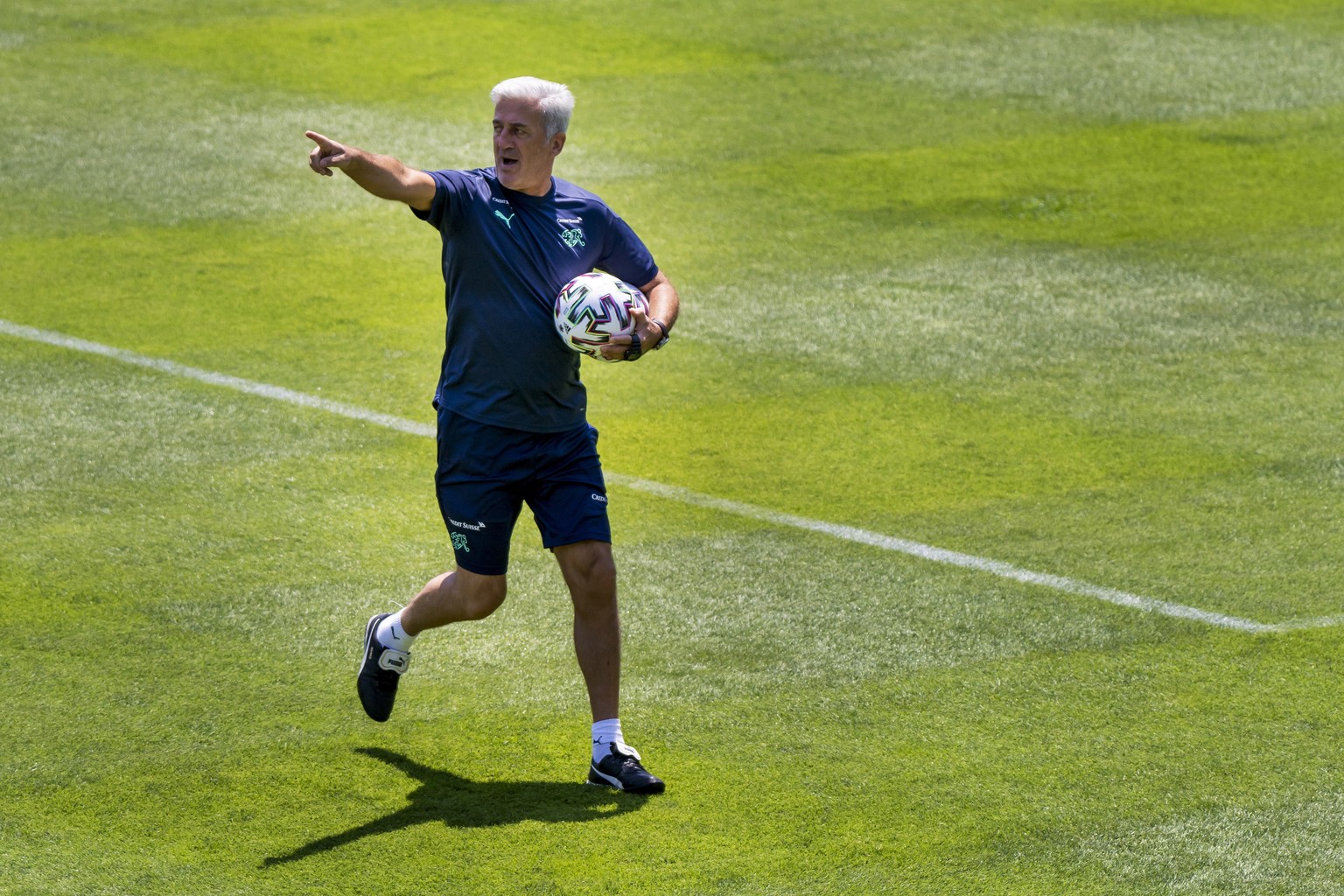 epa09256641 Switzerland&#039;s head coach Vladimir Petkovic gestures during a training session prior to the UEFA EURO 2020 soccer tournament at the Dalga Arena, in Baku, Azerbaijan, 09 June 2021. The  ...