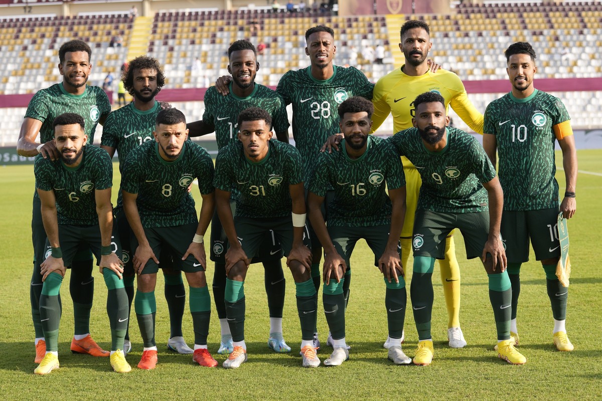 Saudi Arabia's soccer team pose ahead of a friendly match against Panama prior to Qatar World Cup, in Abu Dhabi, United Arab Emirates, Thursday, Nov. 10, 2022. (AP Photo/Kamran Jebreili)