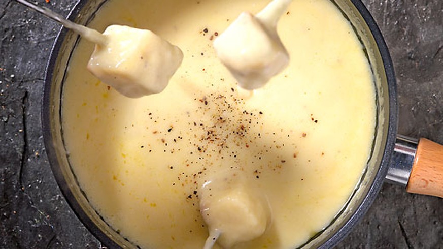 https://www.bettybossi.ch/BinaryContent/RezeptBilder/TLmsfIjuXilSu3jeLUw2Uw==bb_bbza090215_0018a_rh000w2.jpg moite moite fondue