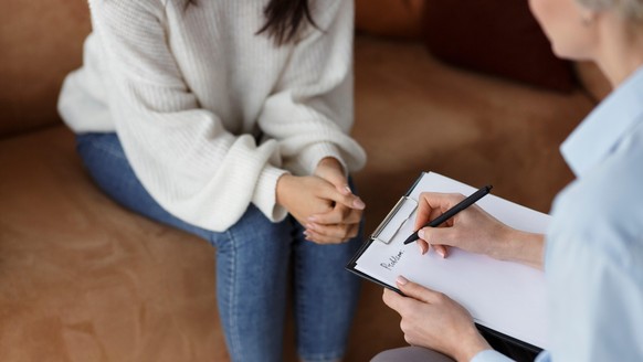 Psychologie, Psychologin, Psychologe, Sprechstunde, Ärztin, Therapie, therapy, psychologist, psychology, shutterstock