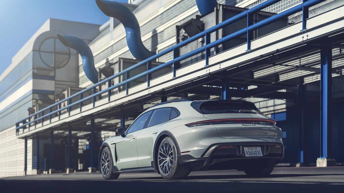Porsche Taycan 4S Cross Turismo