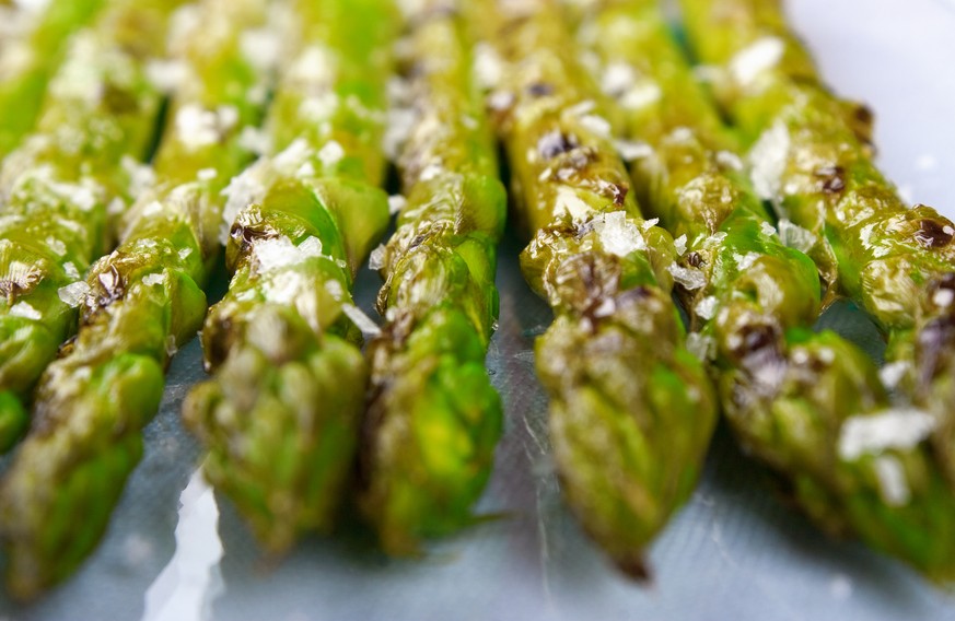 grillierte spargeln mit maldon salt salz spargel