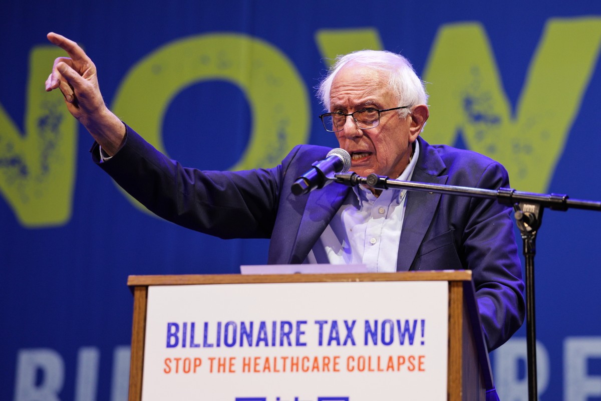 epa12756172 US Senator Bernie Sanders speaks to the crowd gathered for the Billionaire Tax Now rally at the Wiltern Theater in Los Angeles, California, USA, 18 February 2026. Sanders called for suppor ...